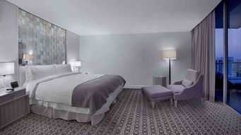 灰色系现代设计卧室装潢布置